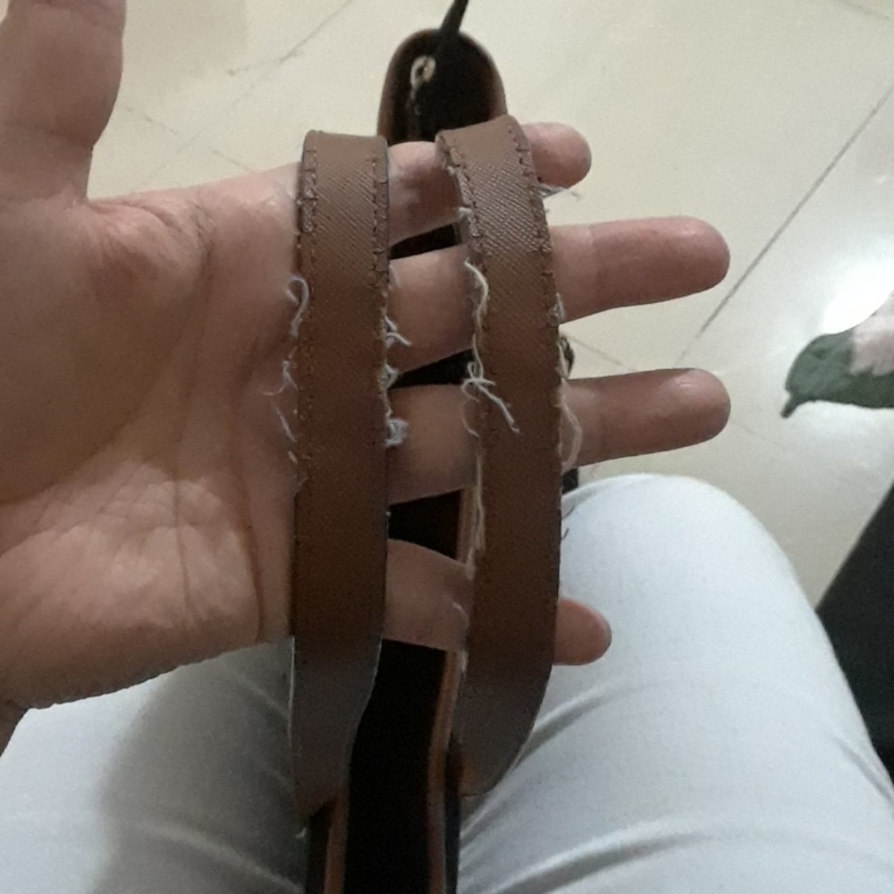 Small MICHAEL KORS HANDBAG - Picture 5 of 5